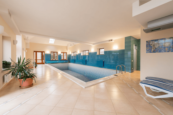 a dry pool